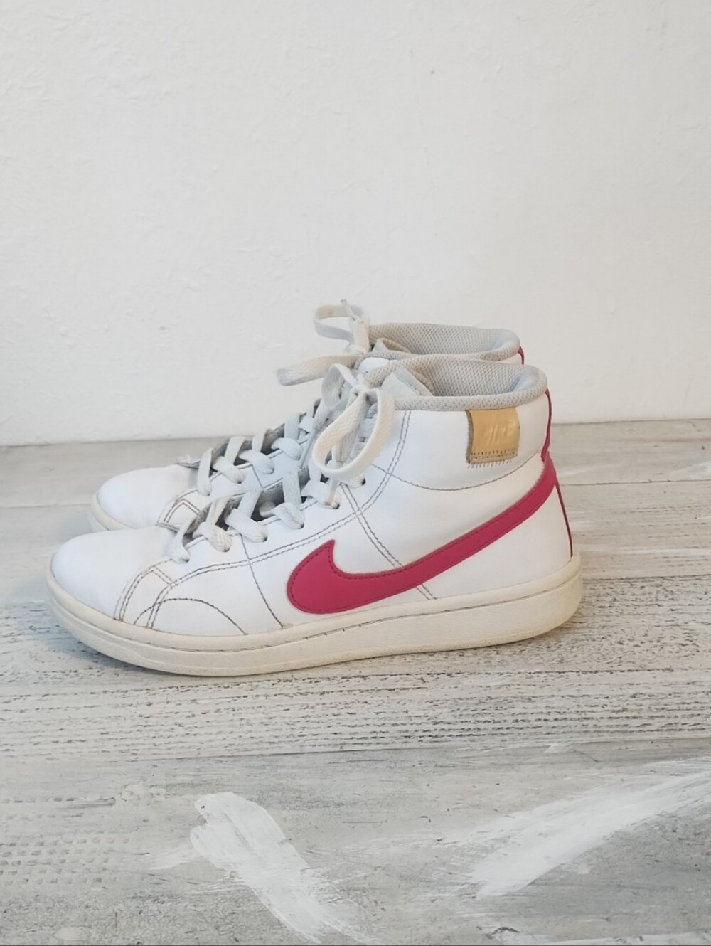 Nike Womens Court Royale 2 Mid CT1725-104 White Basketball Shoes Sneakers 6.5